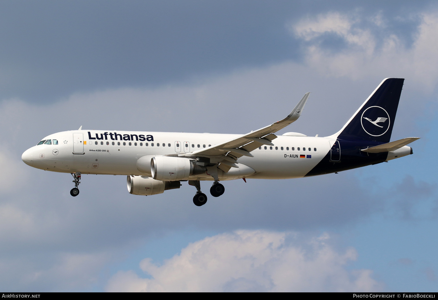 Aircraft Photo of D-AIUN | Airbus A320-214 | Lufthansa | AirHistory.net #711640
