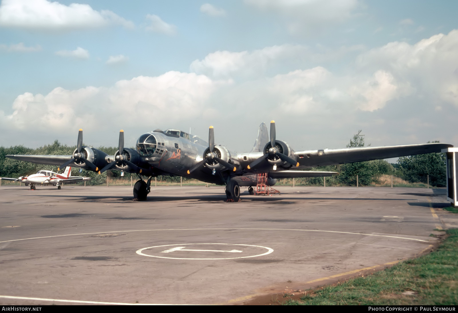 Aircraft Photo of G-FORT | Boeing B-17G Flying Fortress | AirHistory.net #711662