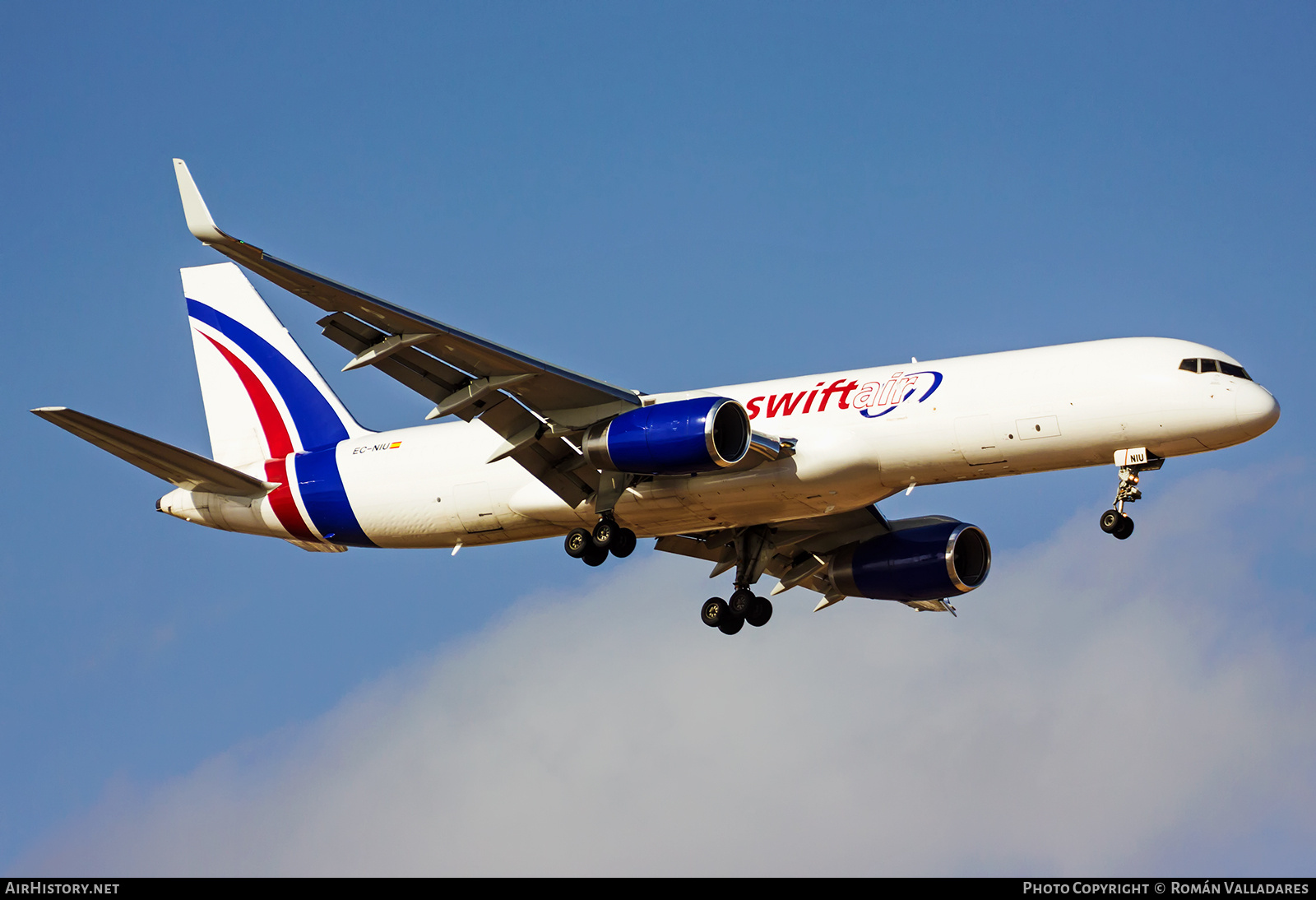 Aircraft Photo of EC-NIU | Boeing 757-223(PCF) | Swiftair | AirHistory.net #711715