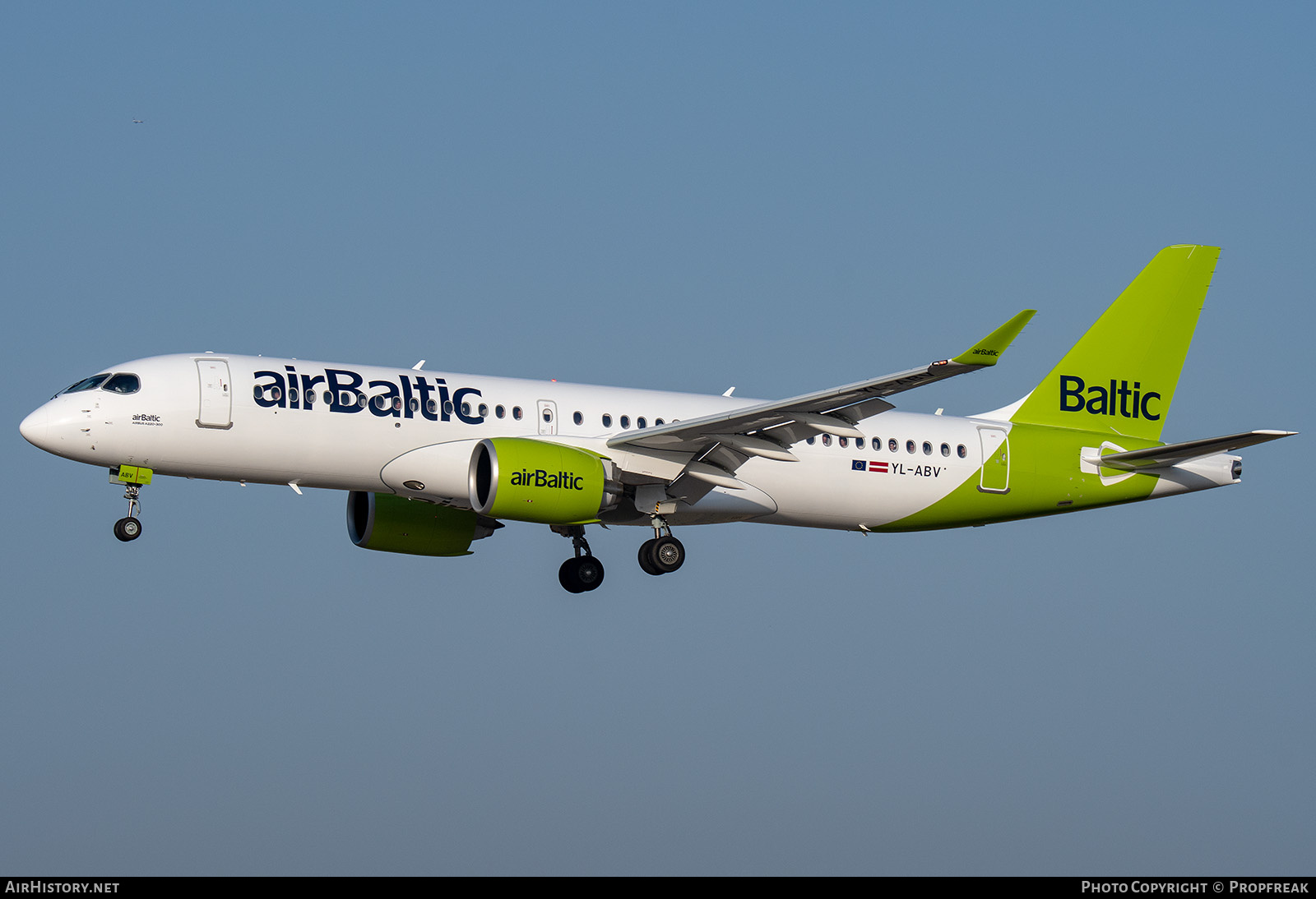 Aircraft Photo of YL-ABV | Airbus A220-300 (BD-500-1A11) | AirBaltic | AirHistory.net #711771