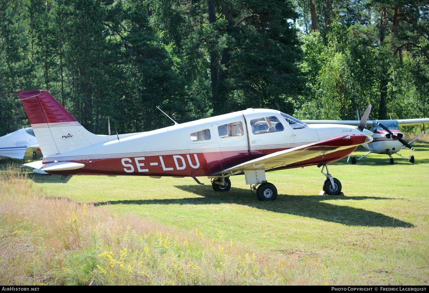 Aircraft Photo of SE-LDU | Piper PA-28-181 Archer III | AirHistory.net #711917