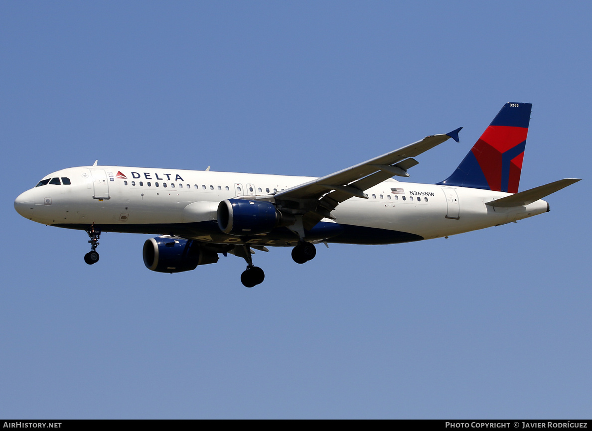 Aircraft Photo of N365NW | Airbus A320-212 | Delta Air Lines | AirHistory.net #711951