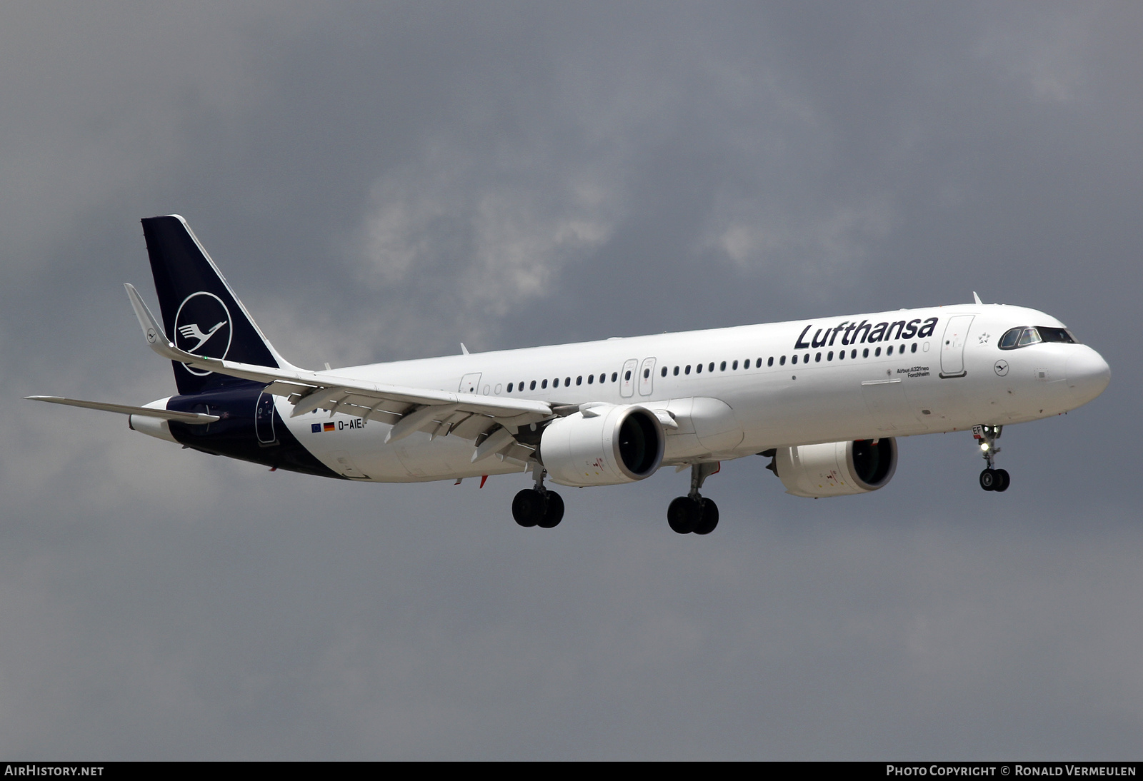 Aircraft Photo of D-AIEF | Airbus A321-271NX | Lufthansa | AirHistory.net #712236