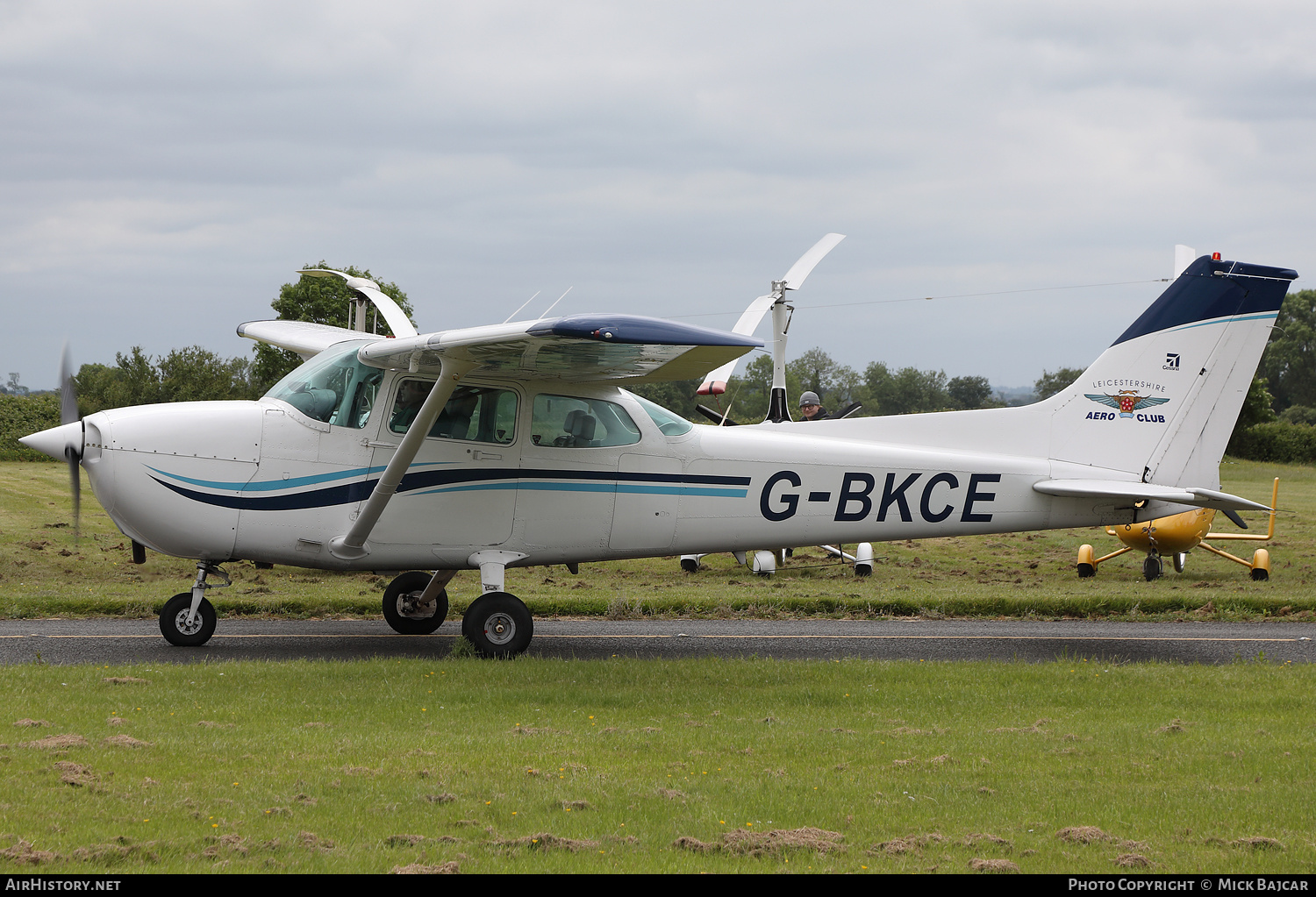 Aircraft Photo of G-BKCE | Reims F172P Skyhawk | Leicestershire Aero Club | AirHistory.net #712308