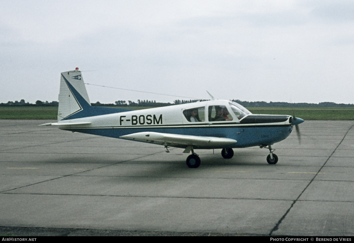 Aircraft Photo of F-BOSM | SIAI-Marchetti S-205-20R | AirHistory.net #712322
