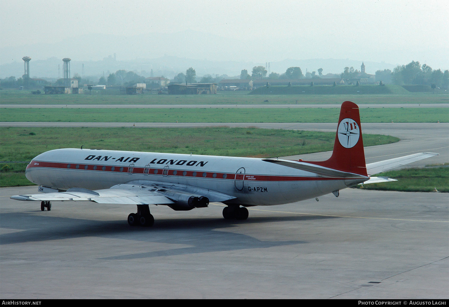 Aircraft Photo of G-APZM | De Havilland D.H. 106 Comet 4B | Dan-Air London | AirHistory.net #712382
