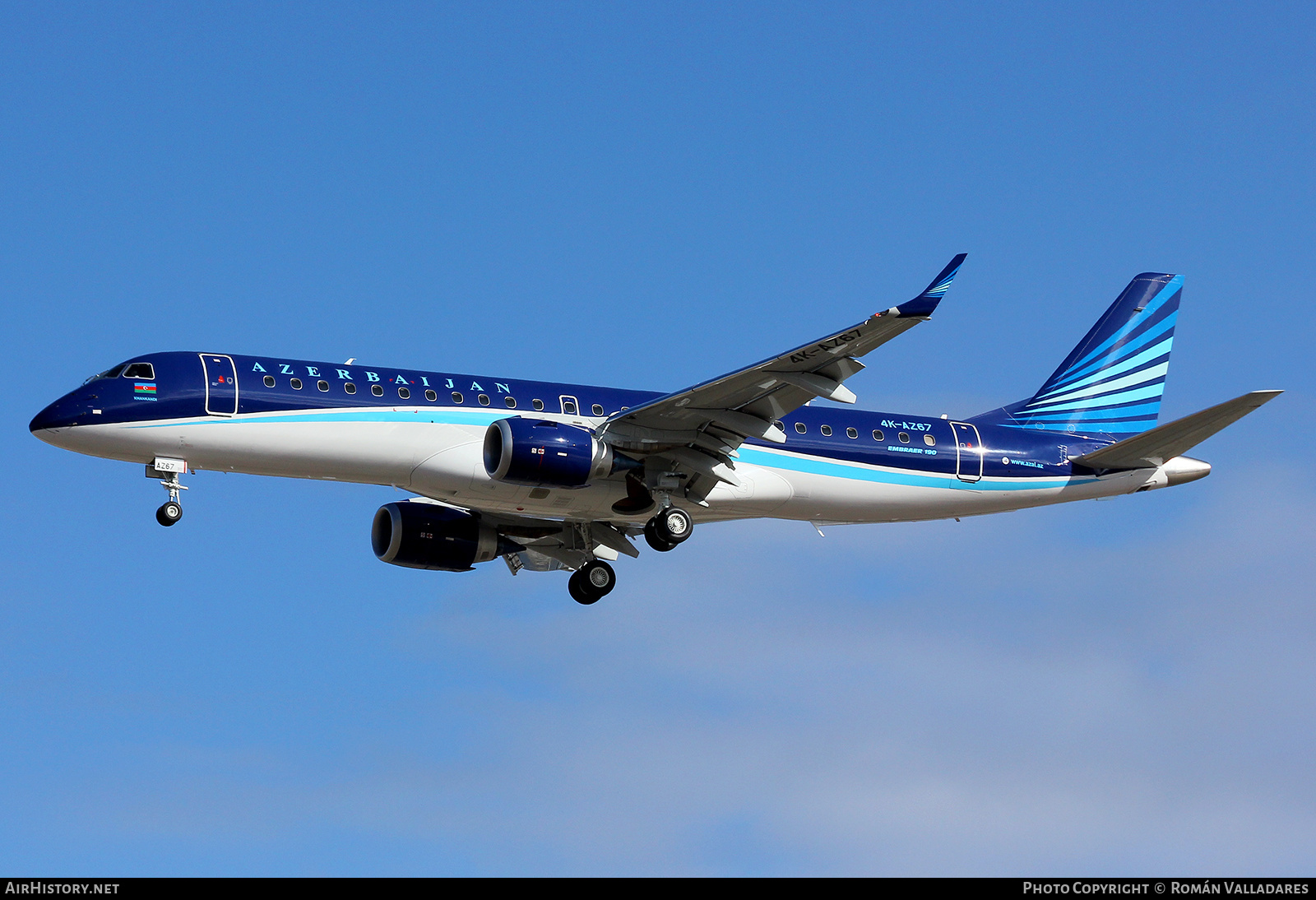 Aircraft Photo of 4K-AZ67 | Embraer 190AR (ERJ-190-100IGW) | Azerbaijan Airlines - AZAL - AHY | AirHistory.net #712414