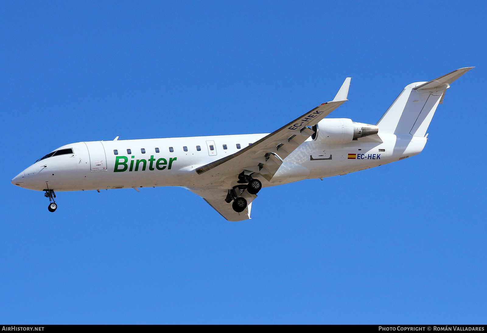 Aircraft Photo of EC-HEK | Bombardier CRJ-200ER (CL-600-2B19) | Binter Canarias | AirHistory.net #712424