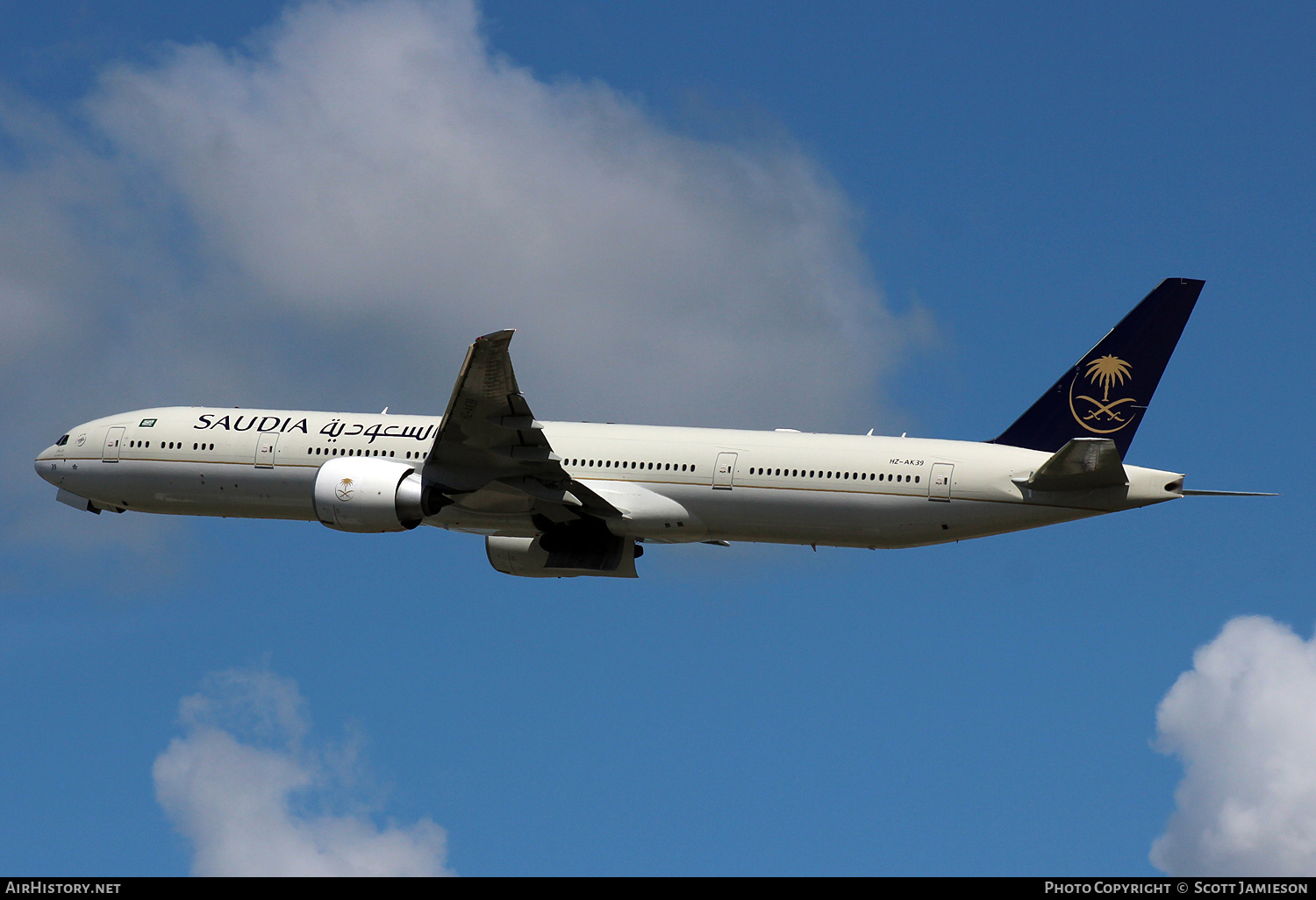 Aircraft Photo of HZ-AK39 | Boeing 777-300/ER | Saudia - Saudi Arabian Airlines | AirHistory.net #712448