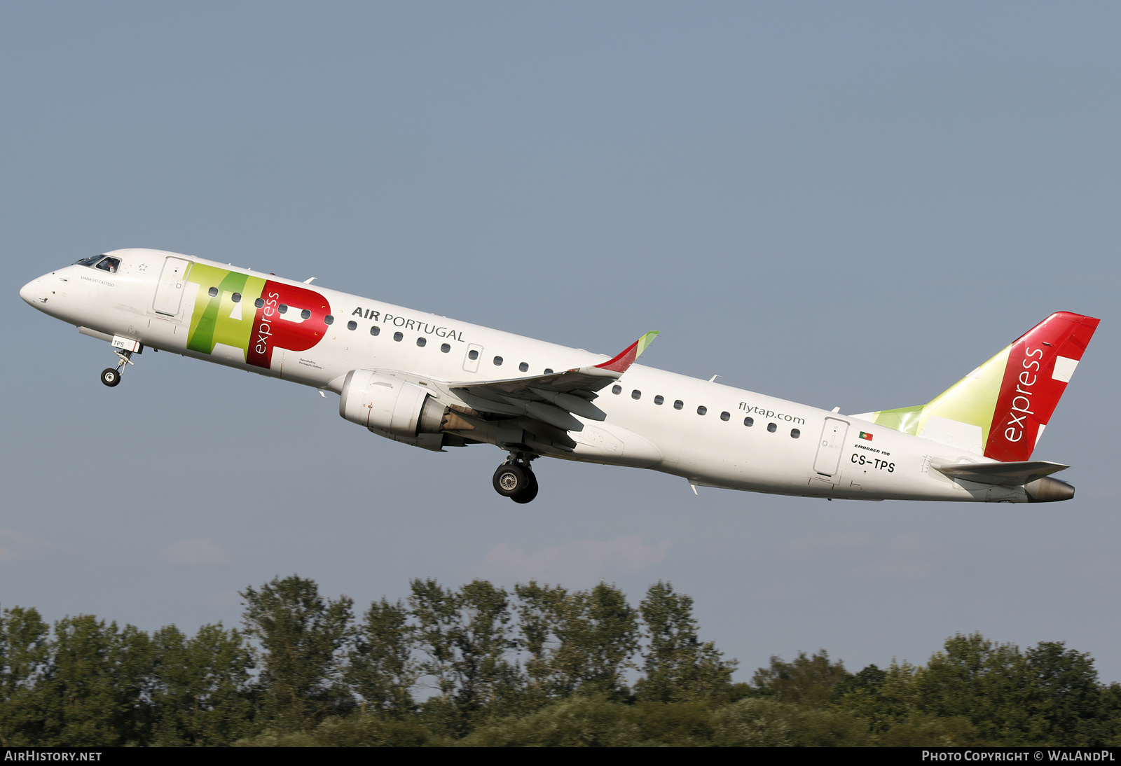 Aircraft Photo of CS-TPS | Embraer 190LR (ERJ-190-100LR) | TAP Air Portugal Express | AirHistory.net #712486