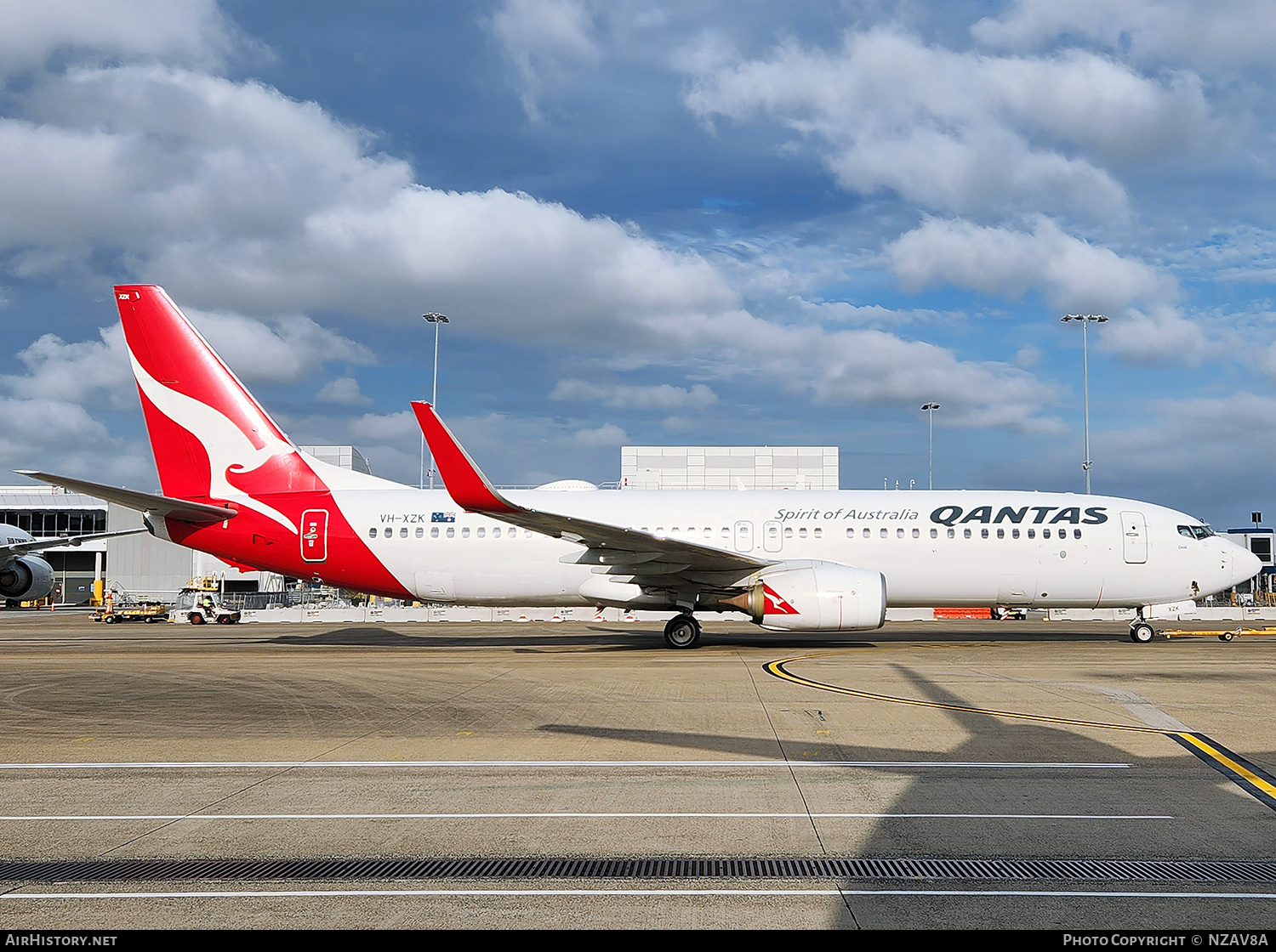 Aircraft Photo of VH-XZK | Boeing 737-838 | Qantas | AirHistory.net #712504