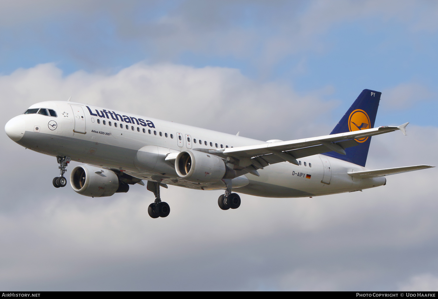 Aircraft Photo of D-AIPY | Airbus A320-211 | Lufthansa | AirHistory.net #712679