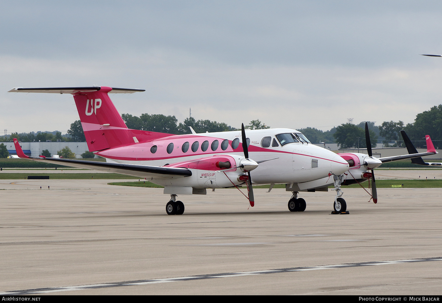 Aircraft Photo of N848UP | Beech Super King Air 300 | Wheels Up | AirHistory.net #712760
