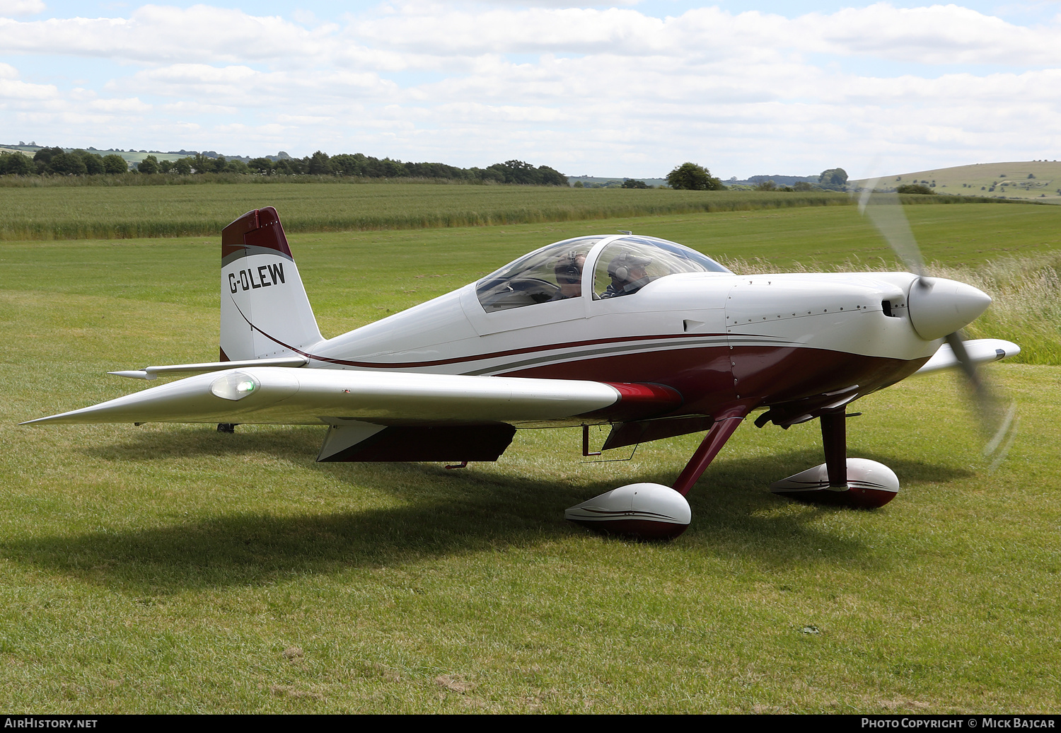 Aircraft Photo of G-OLEW | Van's RV-7 | AirHistory.net #712836