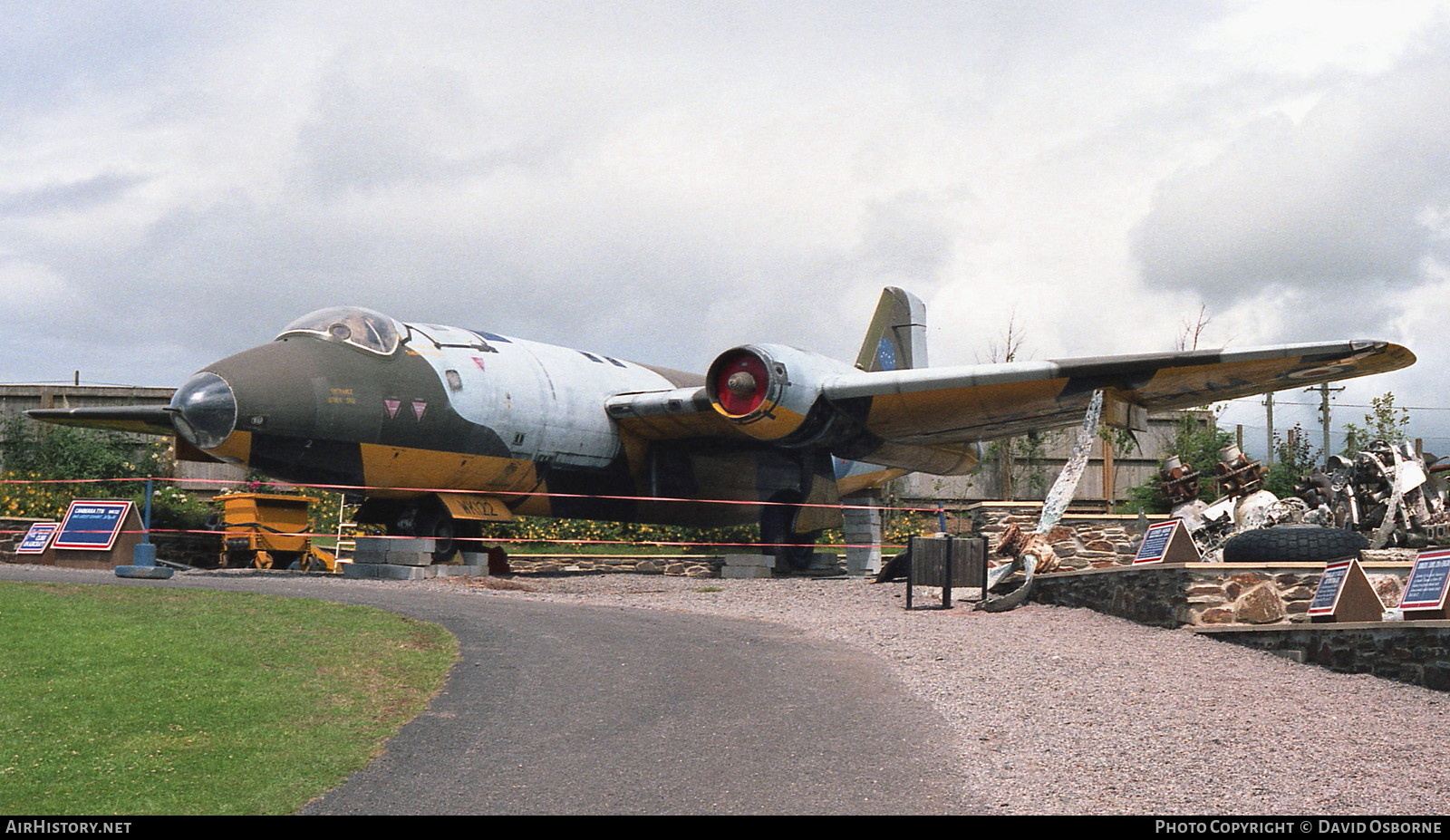 Aircraft Photo of WK122 | English Electric Canberra TT18 | UK - Air Force | AirHistory.net #712861