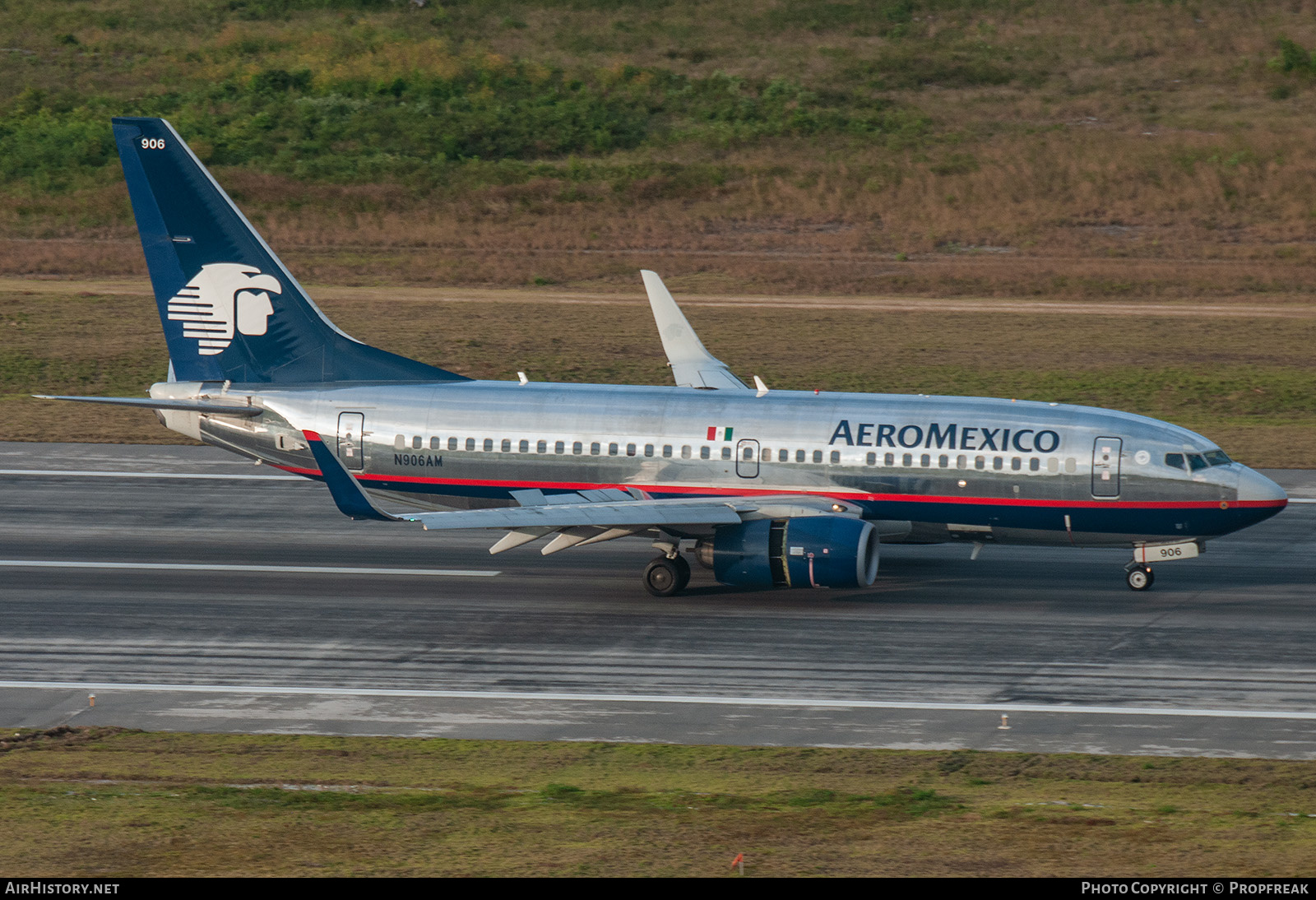 Aircraft Photo of N906AM | Boeing 737-752 | AeroMéxico | AirHistory.net #712934