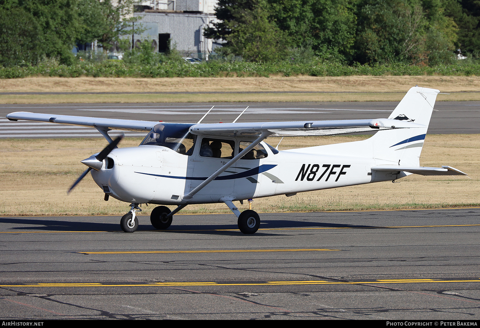 Aircraft Photo of N87FF | Cessna 172S Skyhawk | Rainier Flight Service | AirHistory.net #713042