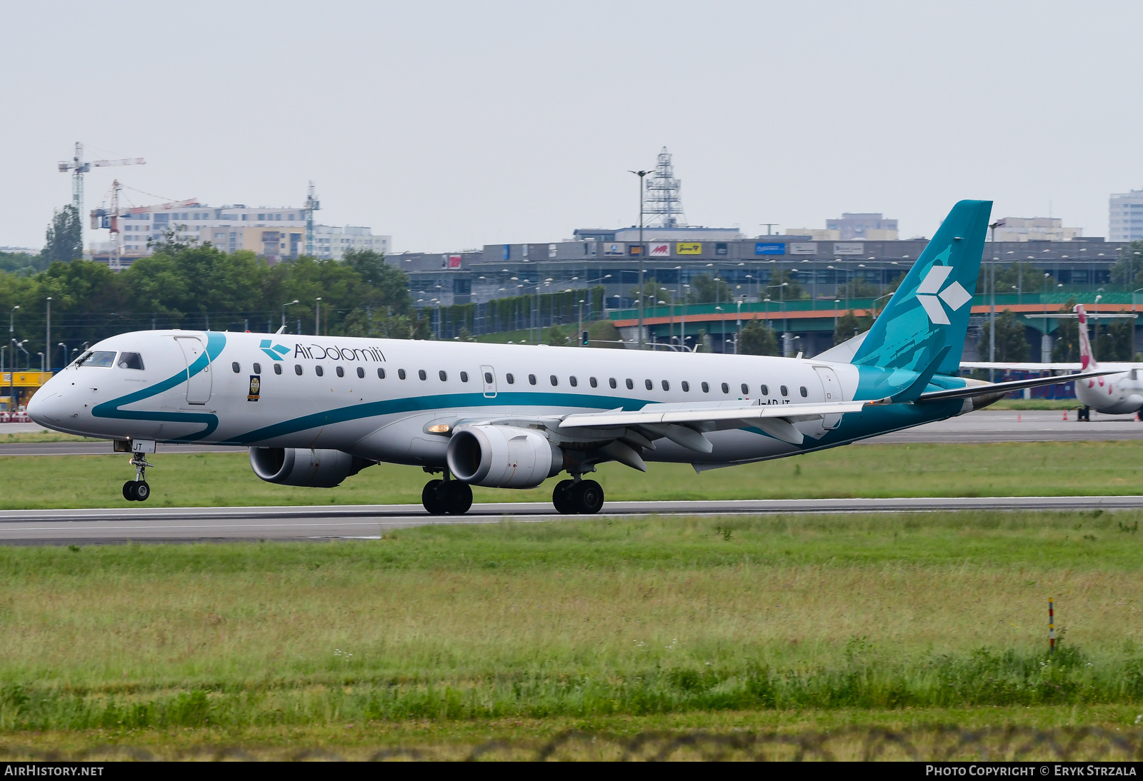 Aircraft Photo of I-ADJT | Embraer 195LR (ERJ-190-200LR) | Air Dolomiti | AirHistory.net #713183