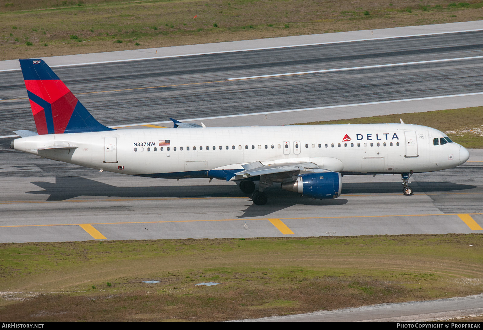 Aircraft Photo of N337NW | Airbus A320-212 | Delta Air Lines | AirHistory.net #713247