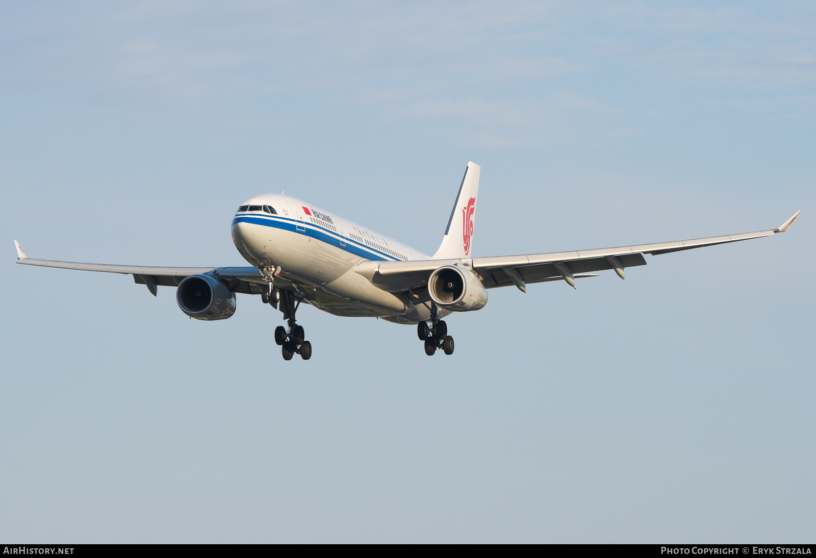 Aircraft Photo of B-6541 | Airbus A330-243 | Air China | AirHistory.net #713248