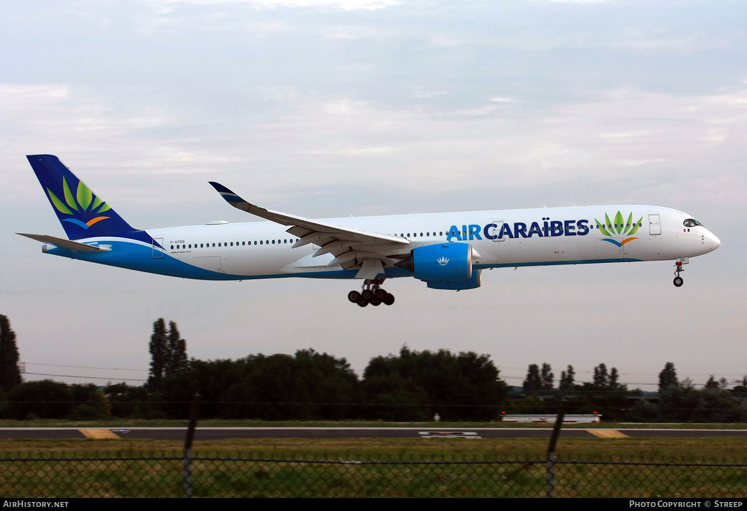 Aircraft Photo of F-HTOO | Airbus A350-1041 | Air Caraïbes | AirHistory.net #713343