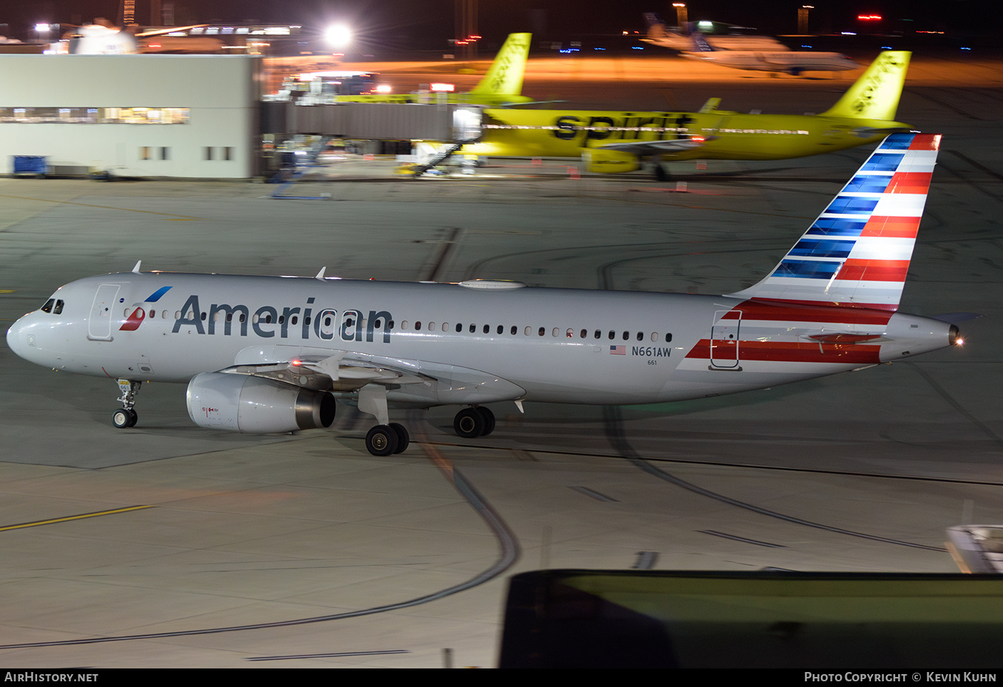 Aircraft Photo of N661AW | Airbus A320-232 | American Airlines | AirHistory.net #713356