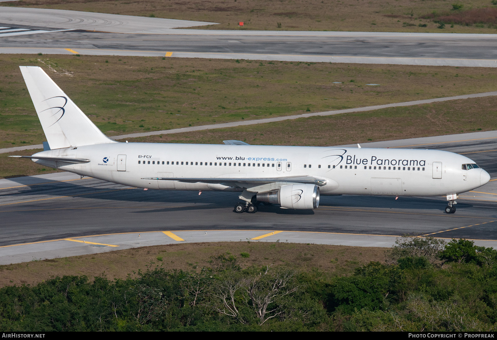Aircraft Photo of EI-FCV | Boeing 767-3X2/ER | Blue Panorama Airlines | AirHistory.net #713361