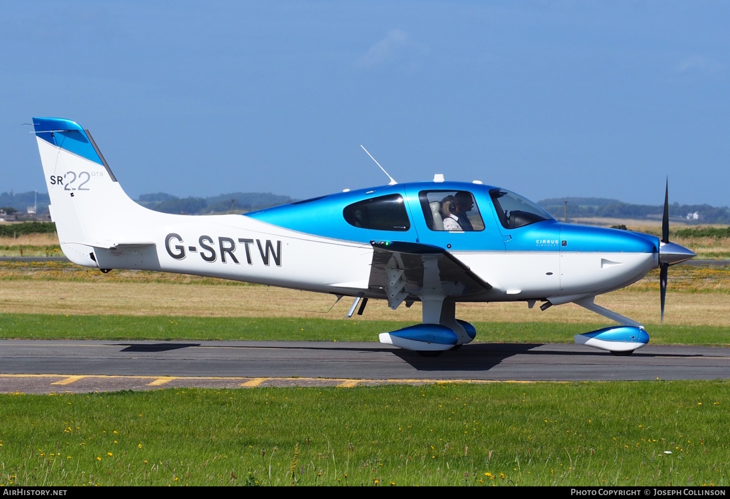 Aircraft Photo of G-SRTW | Cirrus SR-22 G5-GTS | AirHistory.net #713403