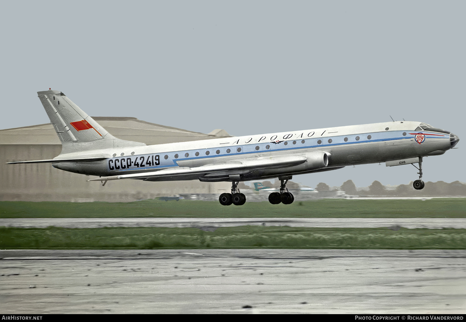 Aircraft Photo of CCCP-42419 | Tupolev Tu-104B | Aeroflot | AirHistory.net #713405