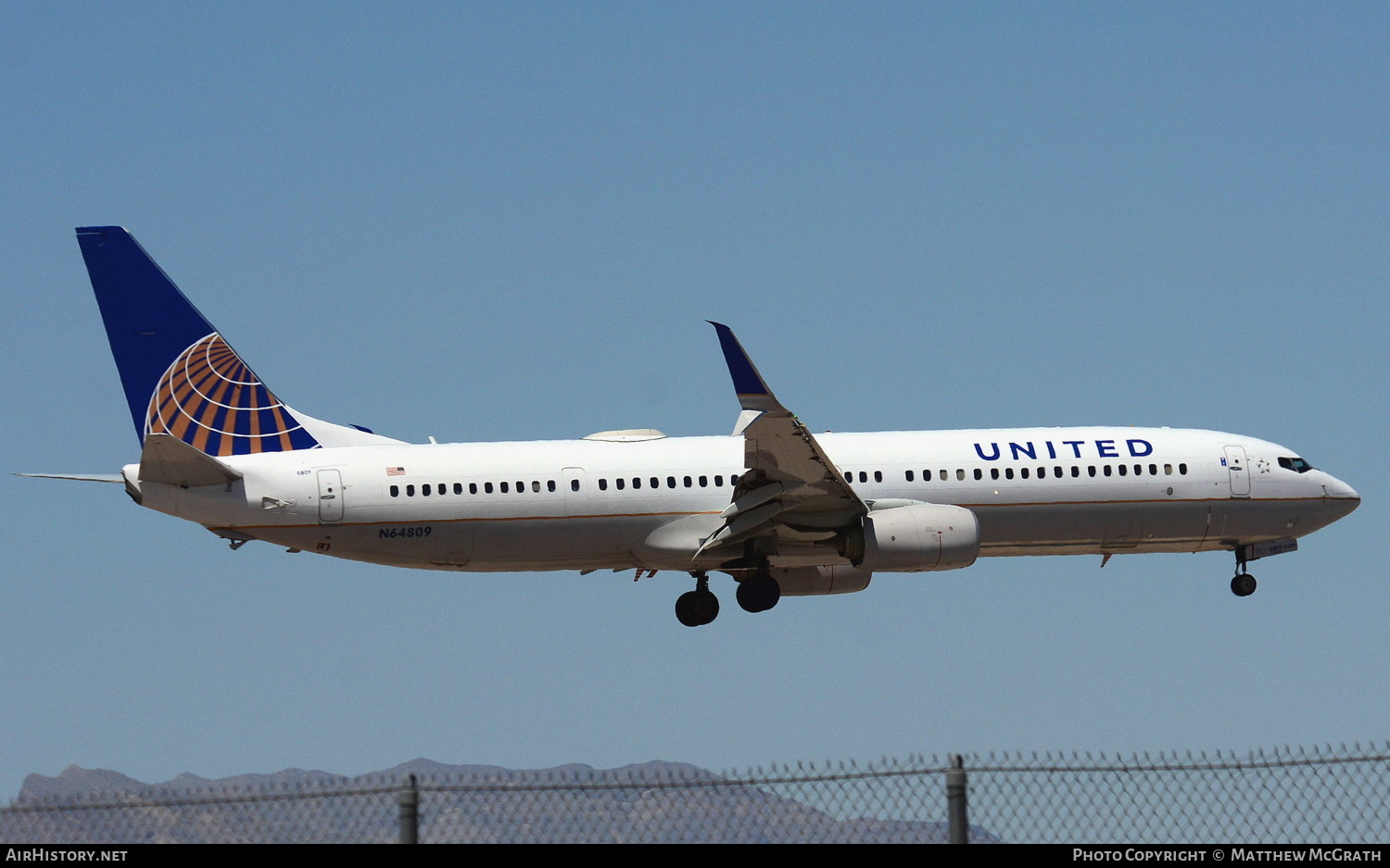 Aircraft Photo of N64809 | Boeing 737-924/ER | United Airlines | AirHistory.net #713434