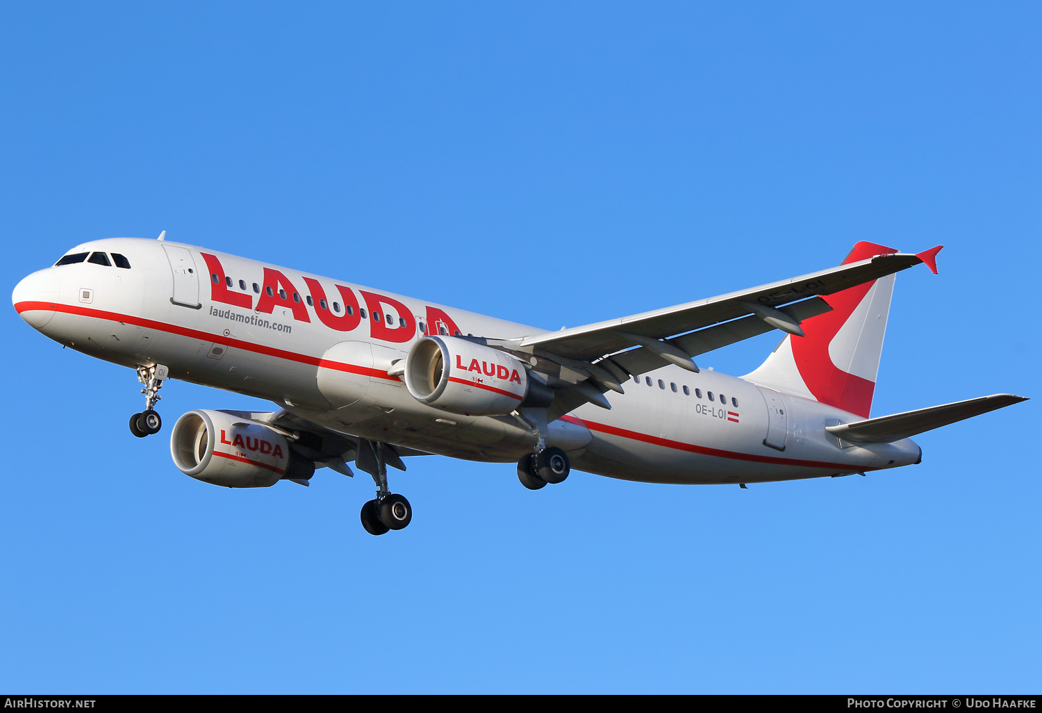 Aircraft Photo of OE-LOI | Airbus A320-214 | Lauda | AirHistory.net #713645