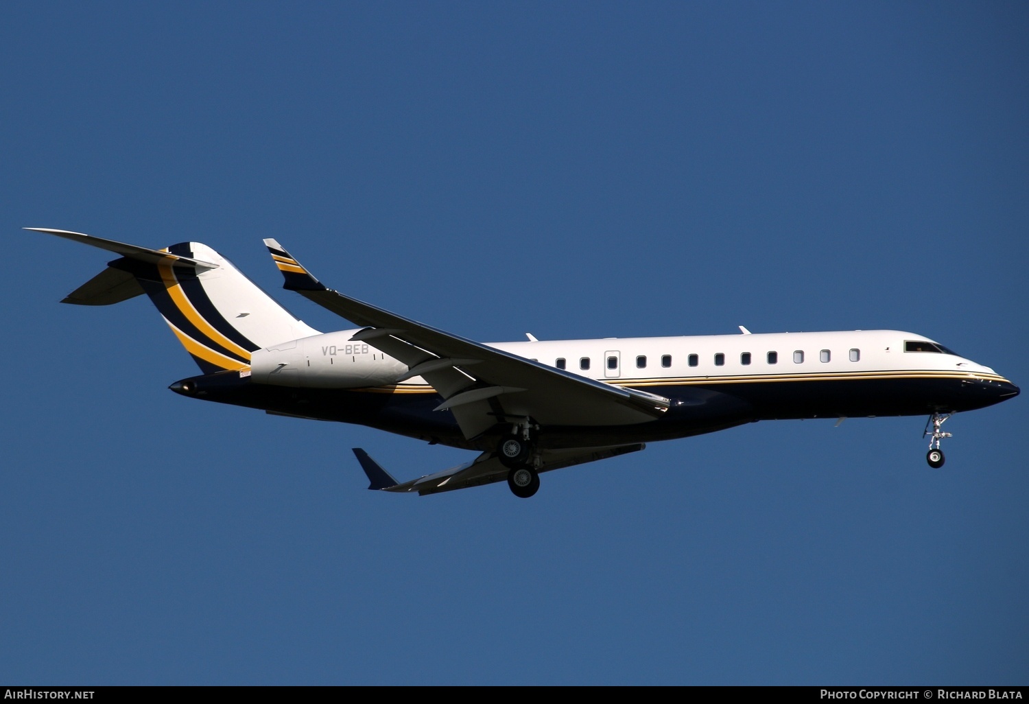 Aircraft Photo of VQ-BEB | Bombardier Global 6000 (BD-700-1A10) | AirHistory.net #713725