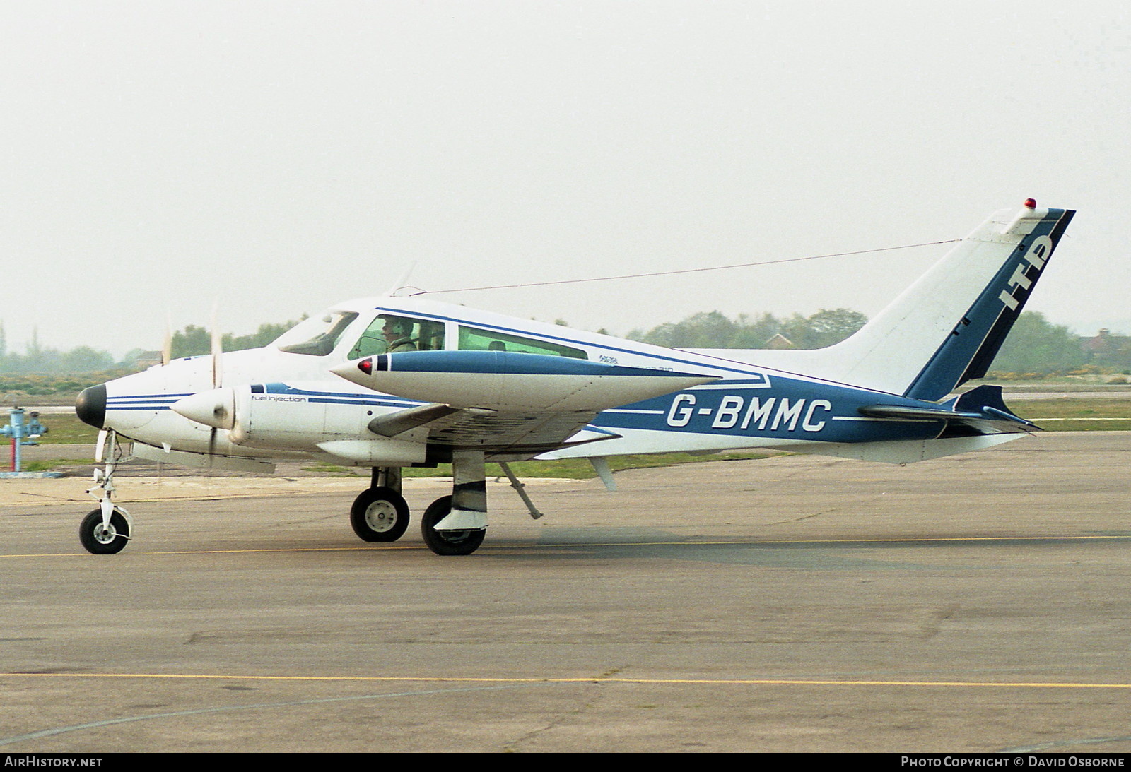 Aircraft Photo of G-BMMC | Cessna 310Q | ITD Aviation | AirHistory.net #713967