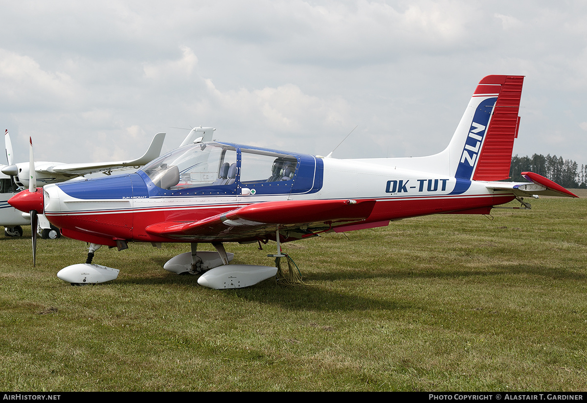 Aircraft Photo of OK-TUT | Zlin Z-143LSi Genius | AirHistory.net #714437