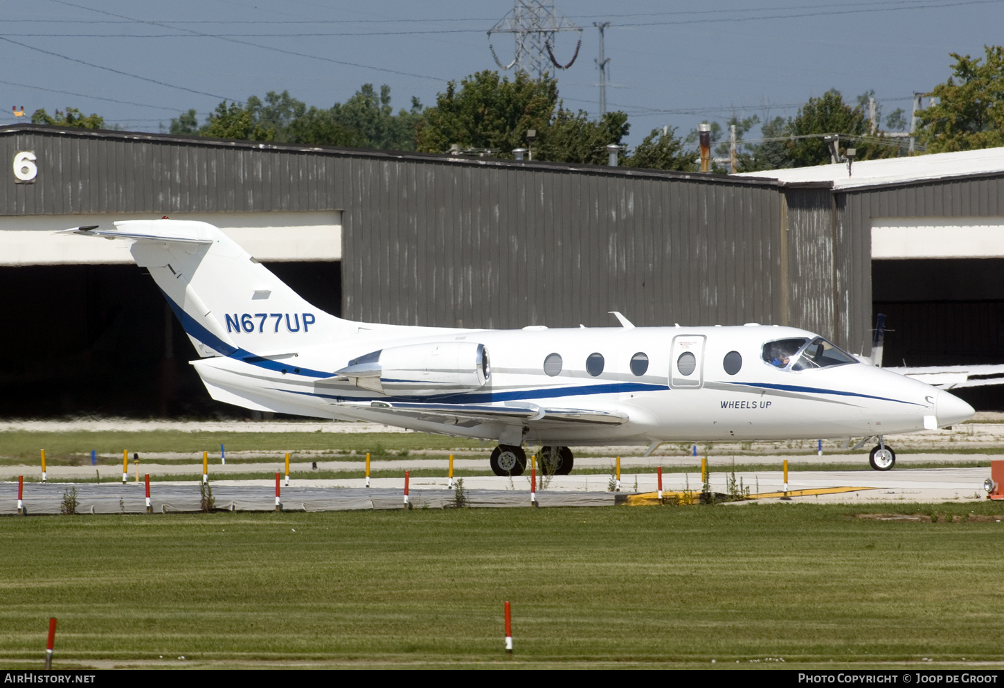 Aircraft Photo of N677UP | Hawker Beechcraft 400A | Wheels Up | AirHistory.net #714468