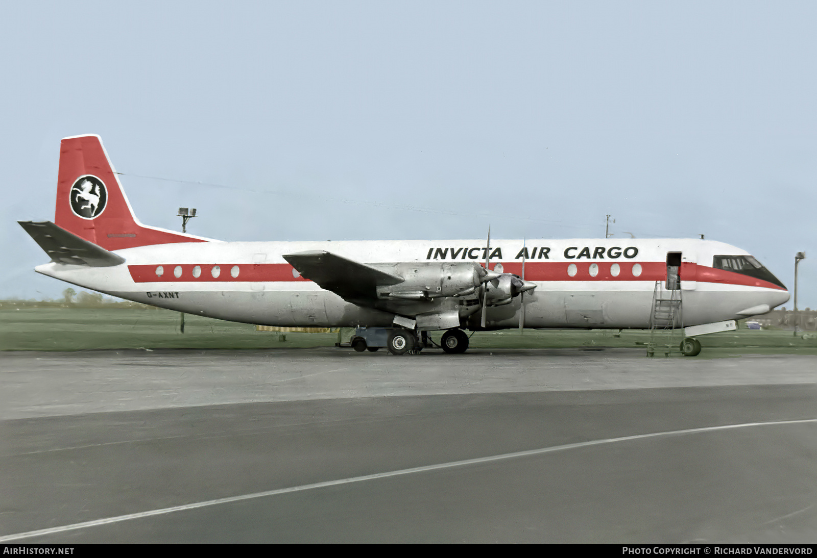 Aircraft Photo of G-AXNT | Vickers 952F Vanguard | Invicta Air Cargo | AirHistory.net #714772
