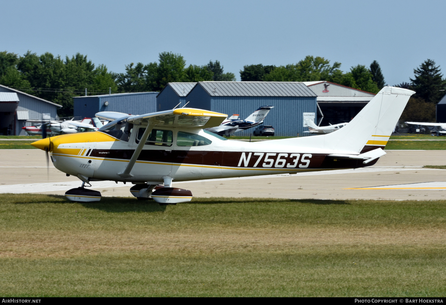 Aircraft Photo of N7563S | Cessna 182Q Skylane II | AirHistory.net #714847