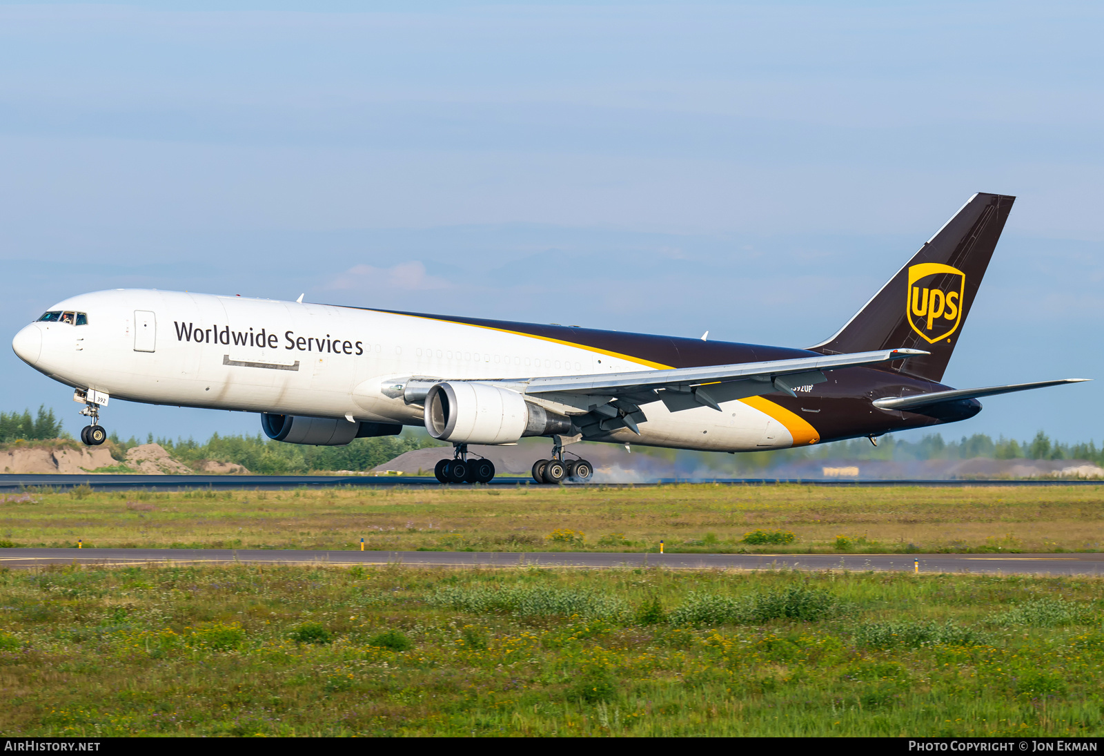 Aircraft Photo of N392UP | Boeing 767-304/ER(BDSF) | United Parcel Service - UPS | AirHistory.net #714934