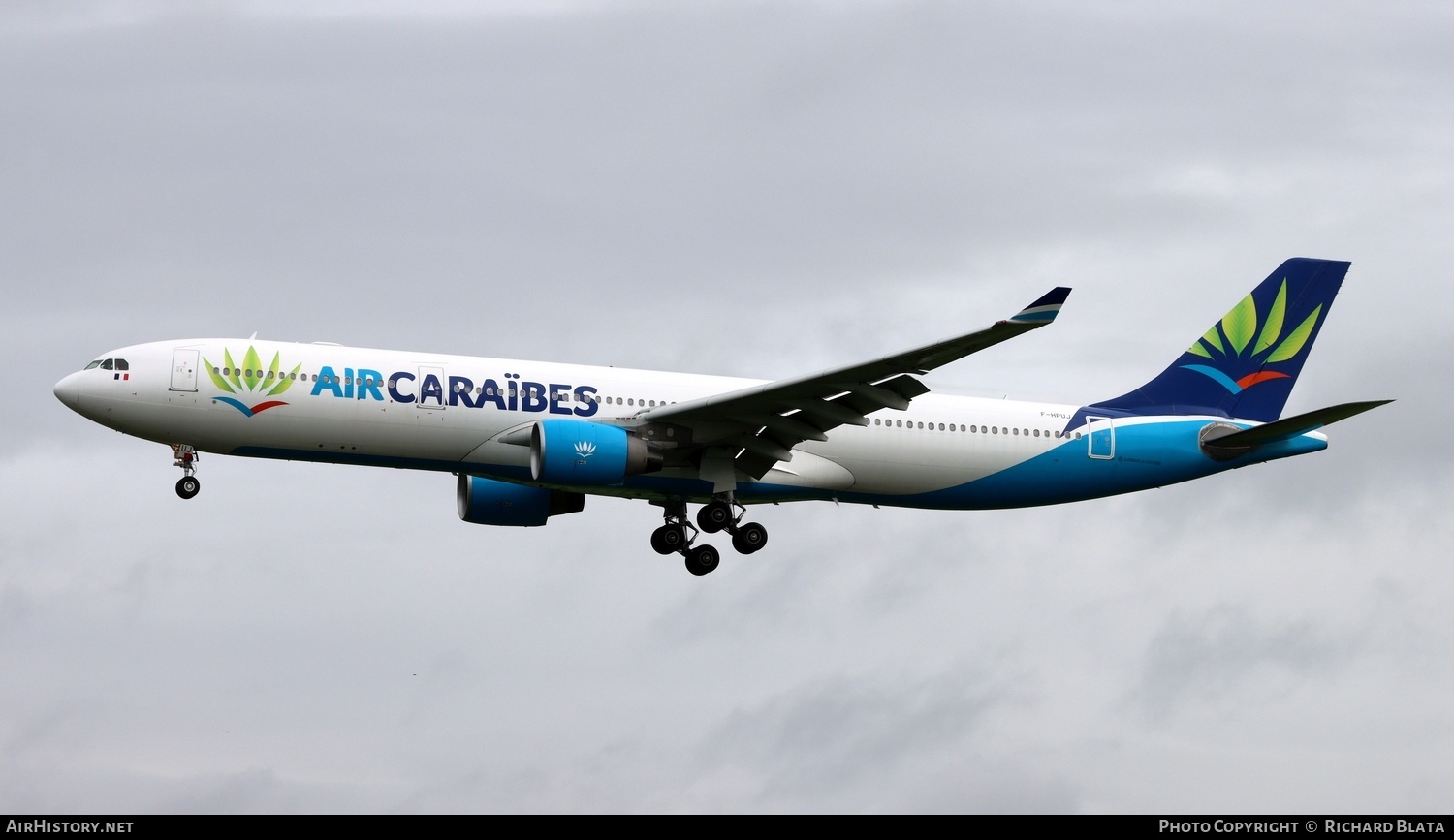 Aircraft Photo of F-HPUJ | Airbus A330-323E | Air Caraïbes | AirHistory.net #715000