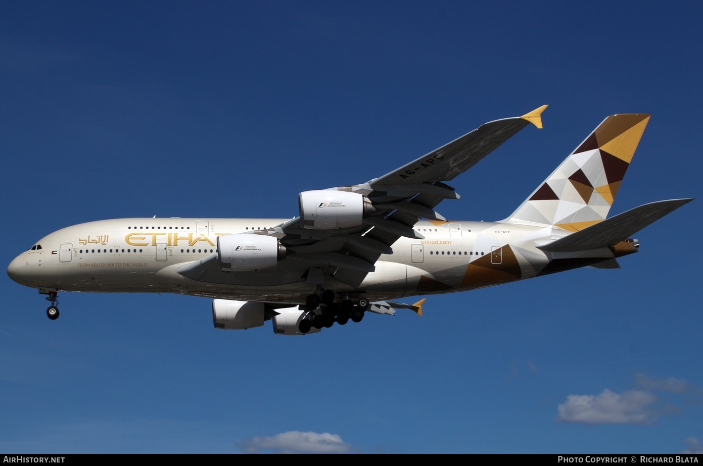 Aircraft Photo of A6-APC | Airbus A380-861 | Etihad Airways | AirHistory.net #715216