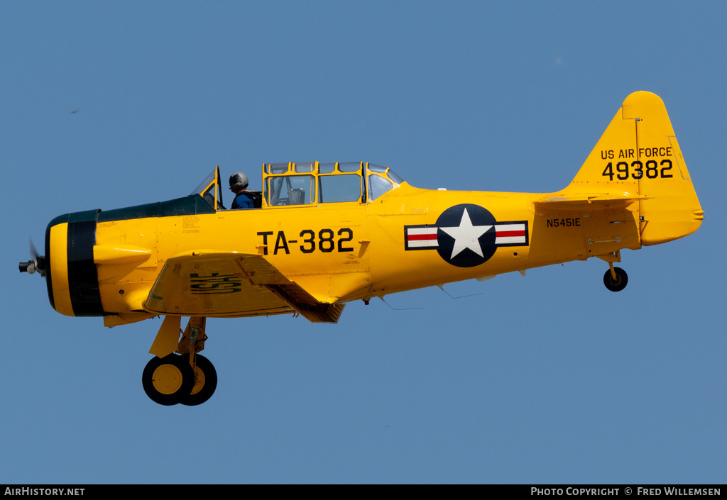 Aircraft Photo of N5451E / 49382 | North American T-6G Texan | USA - Air Force | AirHistory.net #715388