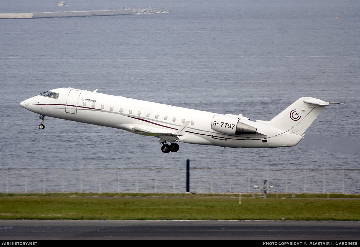 Aircraft Photo of B-7797 | Bombardier Challenger 850 (CRJ-200SE/CL-600-2B19) | Zhonggeng Group | AirHistory.net #715442