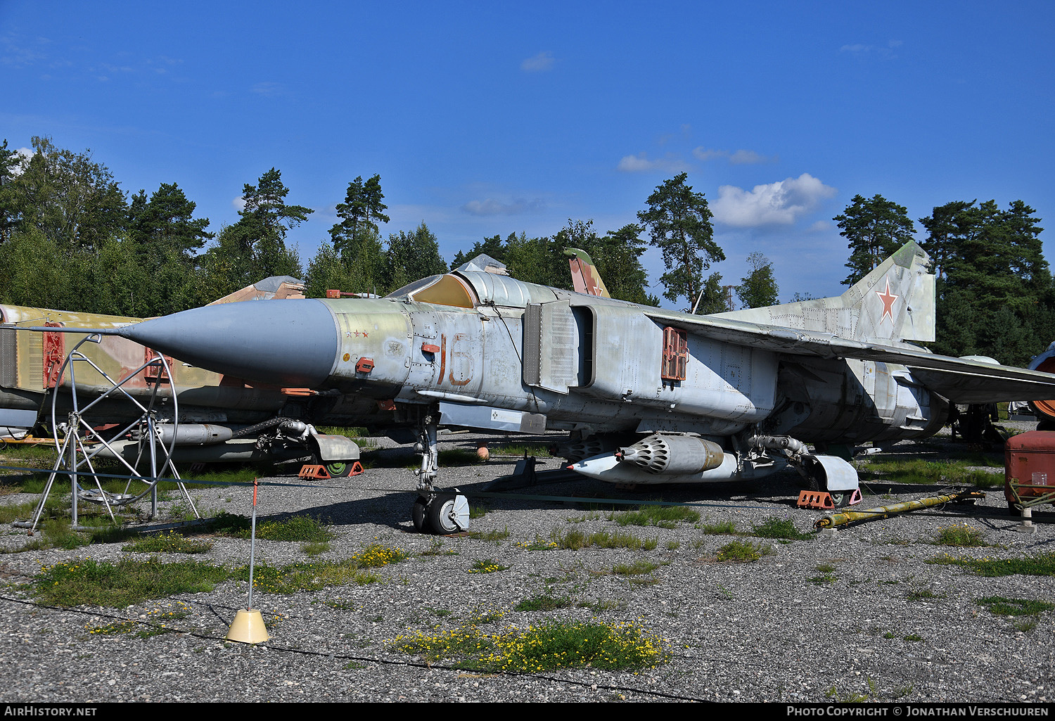 Aircraft Photo of 16 red | Mikoyan-Gurevich MiG-23MF | Soviet Union - Air Force | AirHistory.net #715456