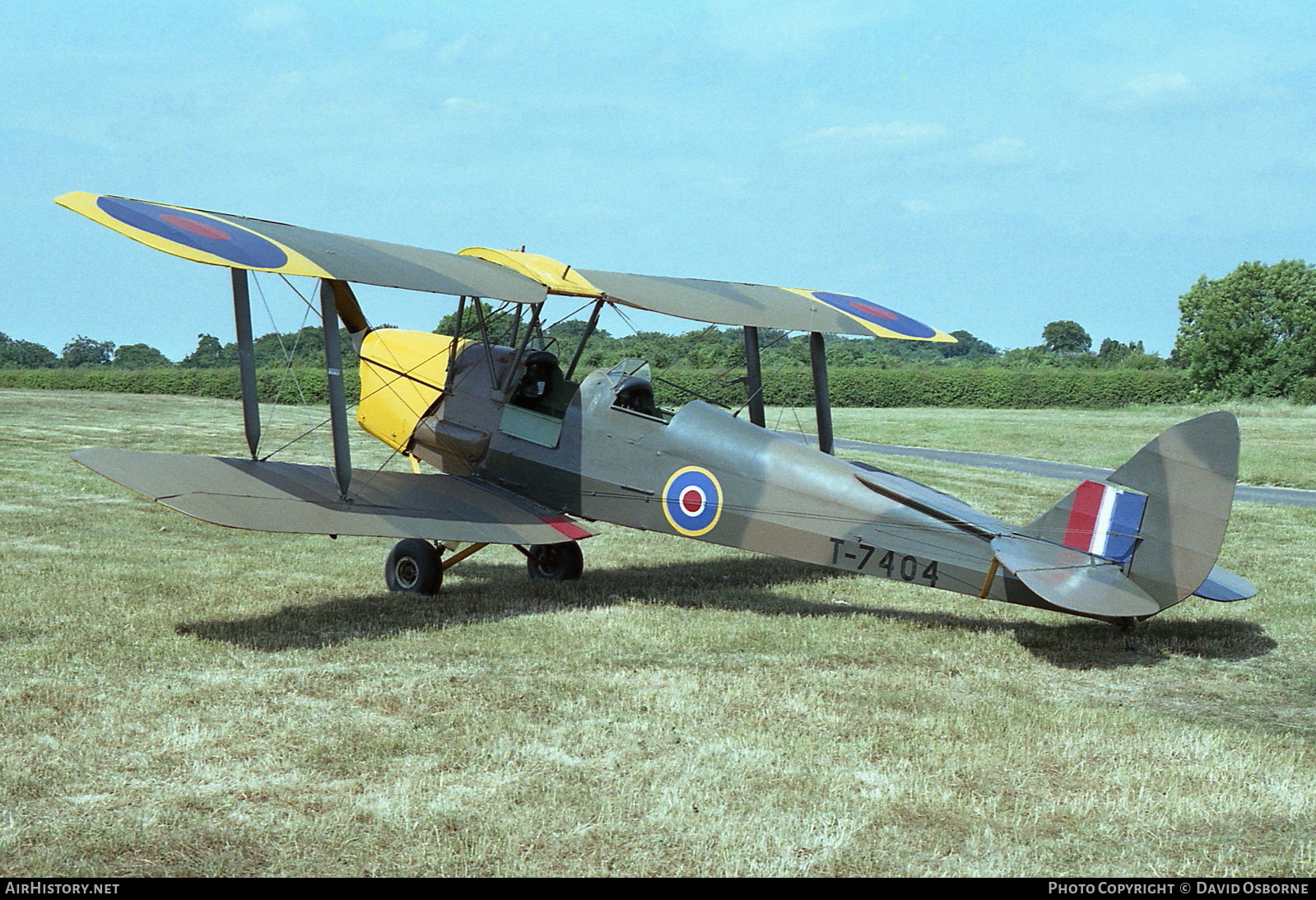 Aircraft Photo of G-ANMV / T7404 | De Havilland D.H. 82A Tiger Moth II | UK - Air Force | AirHistory.net #715471