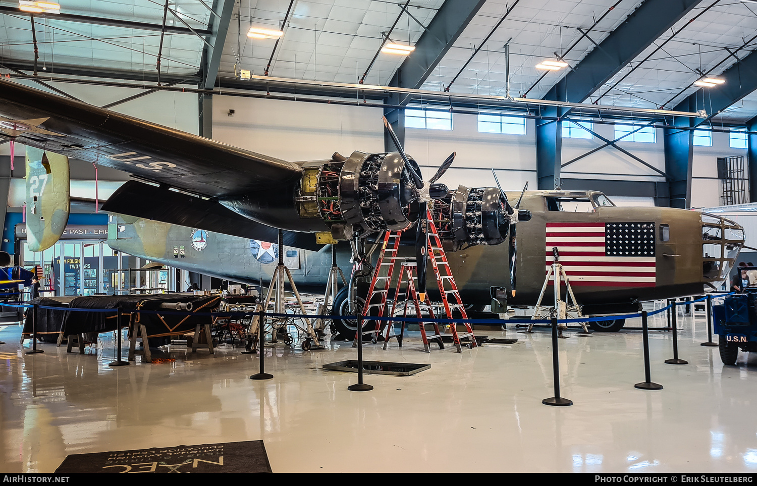 Aircraft Photo of N24927 / 40-2366 | Consolidated B-24A Liberator | Commemorative Air Force | USA - Air Force | AirHistory.net #715490