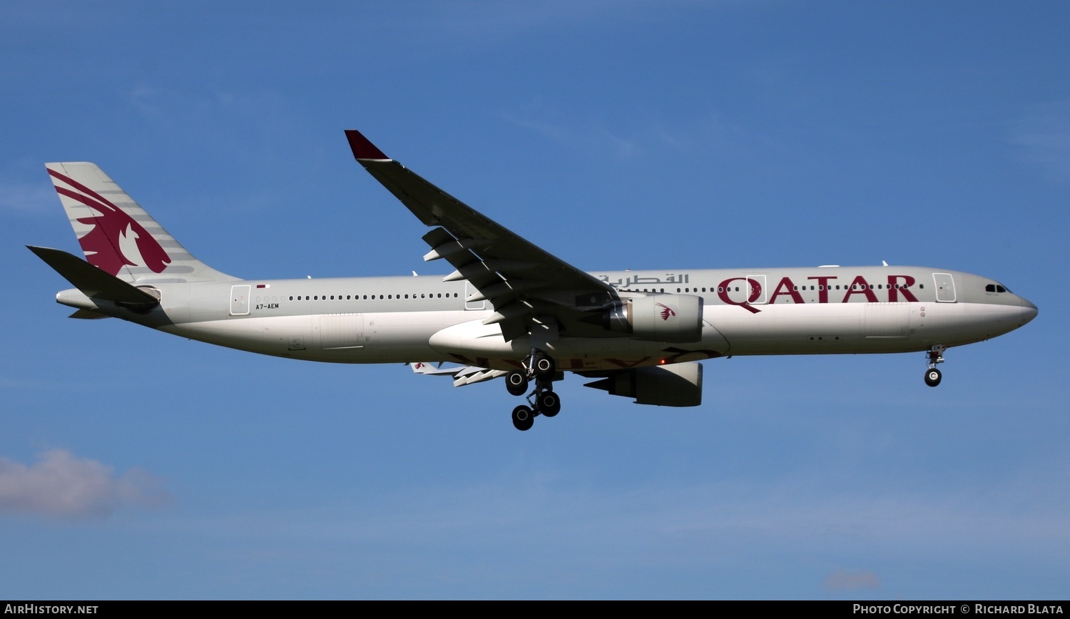 Aircraft Photo of A7-AEM | Airbus A330-302 | Qatar Airways | AirHistory.net #715547