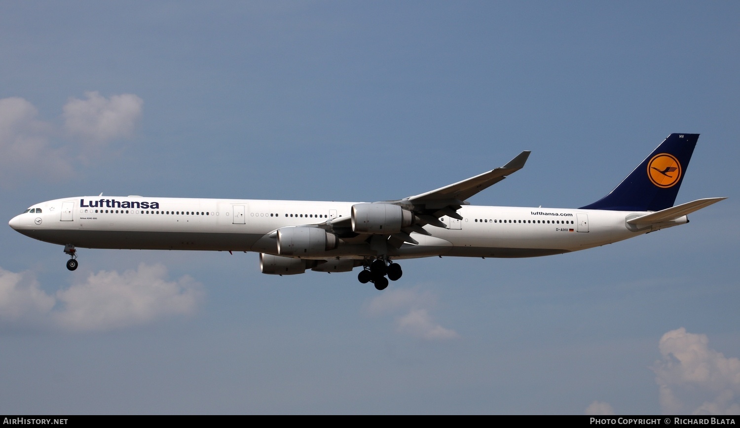 Aircraft Photo of D-AIHV | Airbus A340-642 | Lufthansa | AirHistory.net #715580