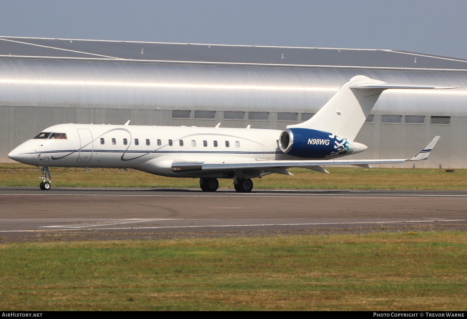Aircraft Photo of N98WG | Bombardier Global Express (BD-700-1A10) | AirHistory.net #715678