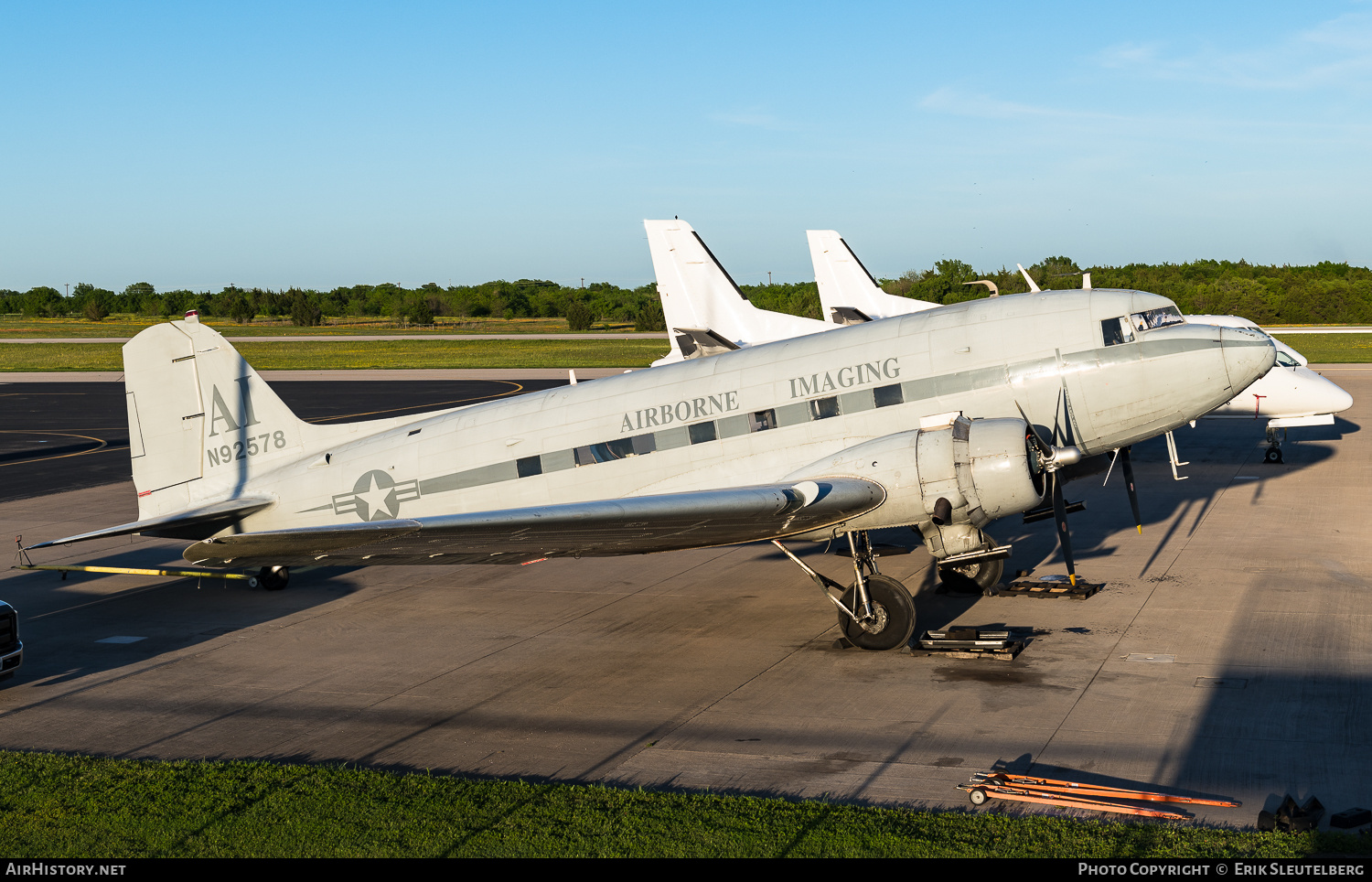 Aircraft Photo of N92578 | Douglas DC-3(C) | Airborne Imaging | USA - Air Force | AirHistory.net #715724