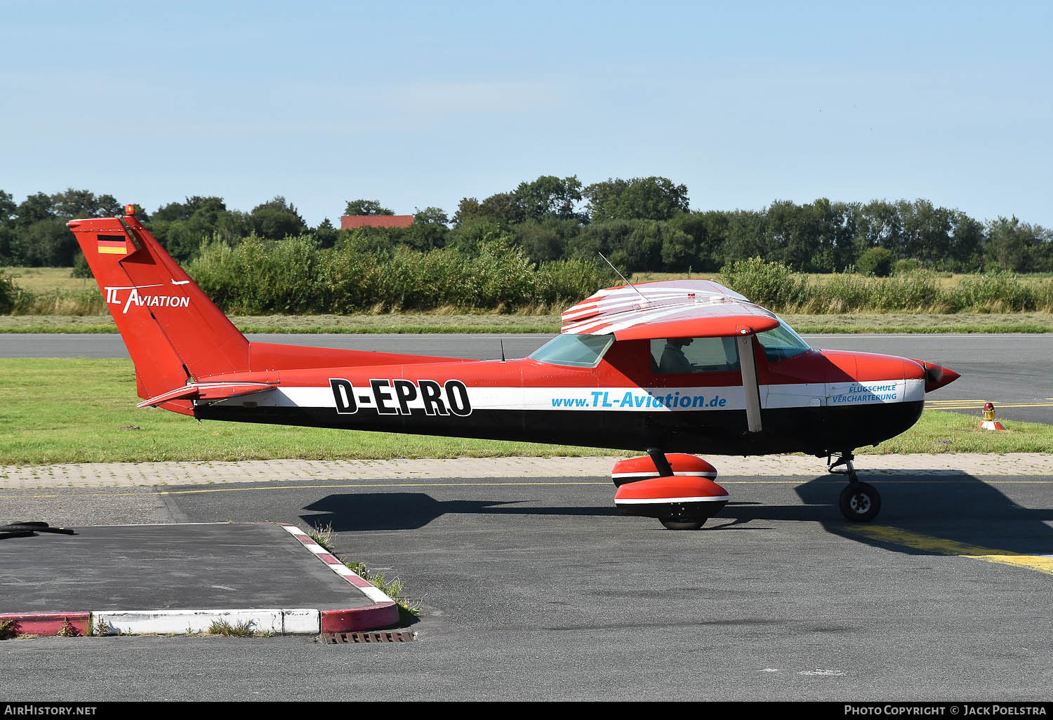 Aircraft Photo of D-EPRO | Cessna 150M | TL Aviation | AirHistory.net #715731